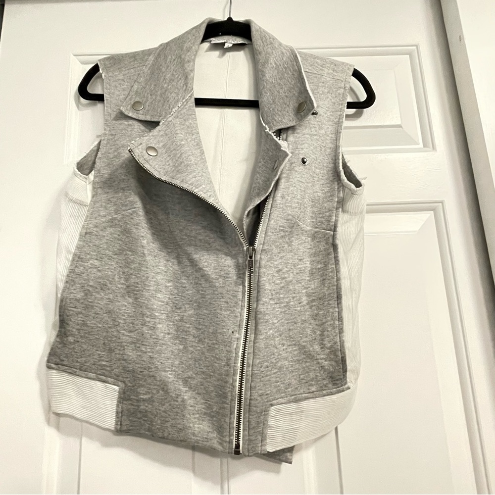 Waverly Grey Liberant Vest Mesh Knit Grey White Size 8
